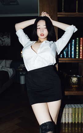 д־-Yeon-woo Lee ol 2 Digital photobook+Secretideo